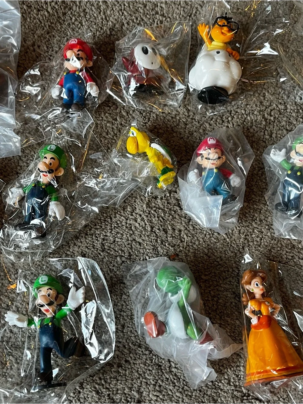 NEW Vintage 2007 Lot of 18 Nintendo Mario Kart Figure Toys